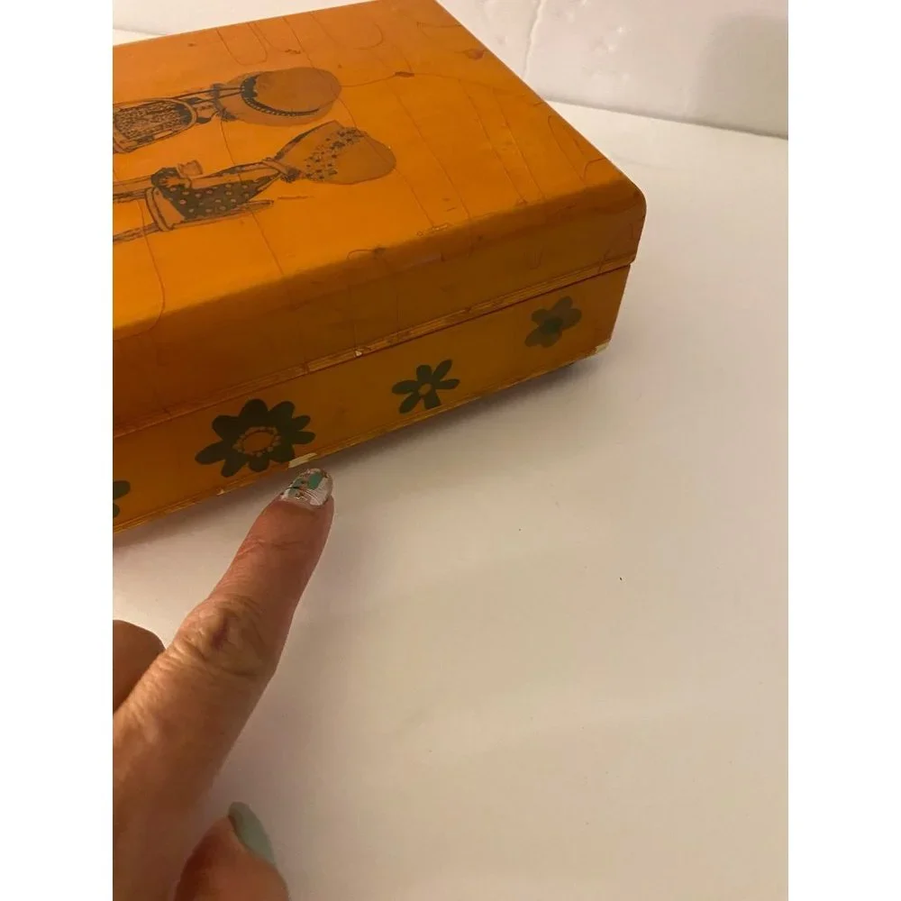 Holly Hobbie Vintage Handcrafted Wooden Jewelry box. - Picture 10 of 12